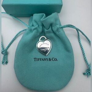 🌸Tiffany & Co. Silver Heart Pendant “ Return to Tiffany” NWOT